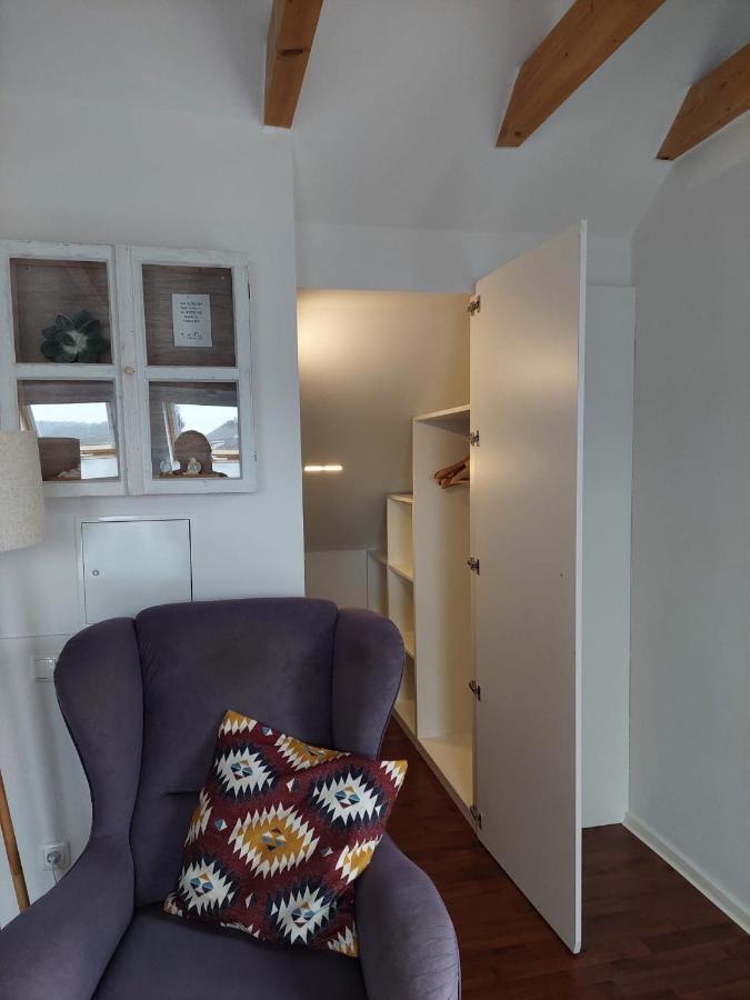 Moderne, Gemuetliche Dg-Wohnung In Ruhiger Lage Neunburg vorm Wald Bagian luar foto