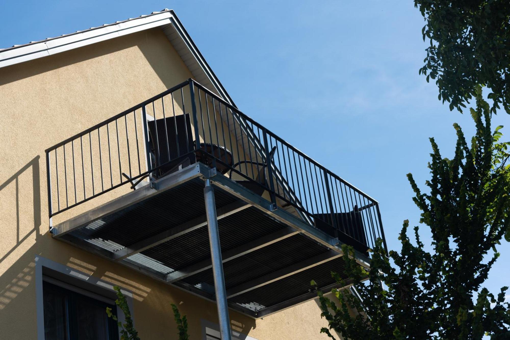 Moderne, Gemuetliche Dg-Wohnung In Ruhiger Lage Neunburg vorm Wald Bagian luar foto